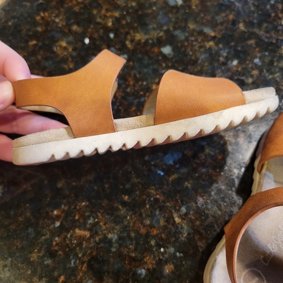 Brown Kids Sandals - Picture 10 of 11